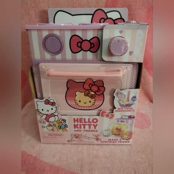 Hello Kitty Cookeez Bakery Toy Set - Picture 9 of 15